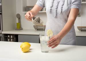 Αποχυμωτής χειρός πλαστικός Misty 13.5cm