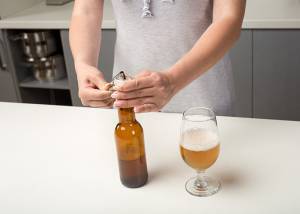 Πώμα πλαστικό & ανοιχτήρι μπουκαλιού Misty 9.5cm