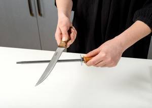 Aνοξείδωτο ατσάλινο ακονιστήρι μαχαιριών Terrestrial με ξύλινη λαβή 30.5cm