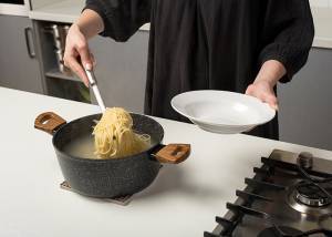 Ανοξείδωτη κουτάλα ζυμαρικών Acer 32.5cm