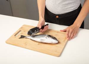 Εργαλείο απολέπισης ψαριών Acer με ανοξείδωτη λάμα και αποθηκευτικό χώρο 20cm