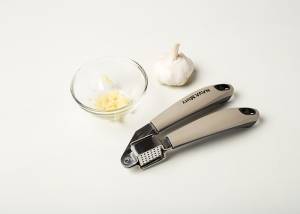 Πρέσα σκόρδου Misty 20.5cm