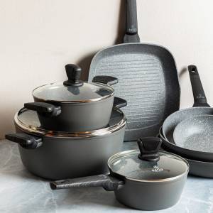 ESTIA ΚΑΤΣΑΡΟΛΑ CUISSON ΑΝΤΙΚΟΛΛΗΤΙΚΗ ΠΡΕΣΣΑΡΙΣΤΟΥ ΑΛΟΥΜΙΝΙΟΥ 28cm