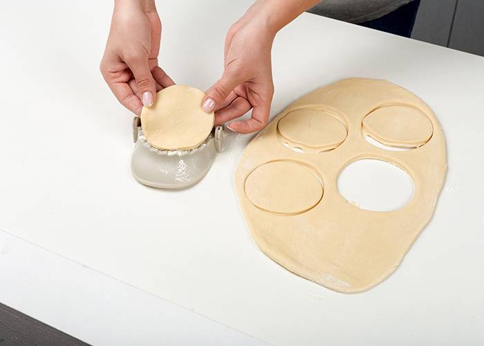 Φόρμα-πρέσα πλαστική για πιτάκια Misty 15cm