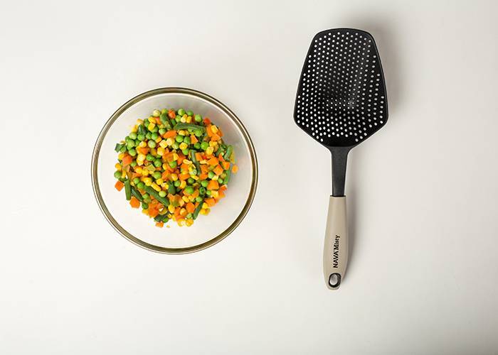 Κουτάλα-Στραγγιστήρι ζυμαρικών Misty 35cm