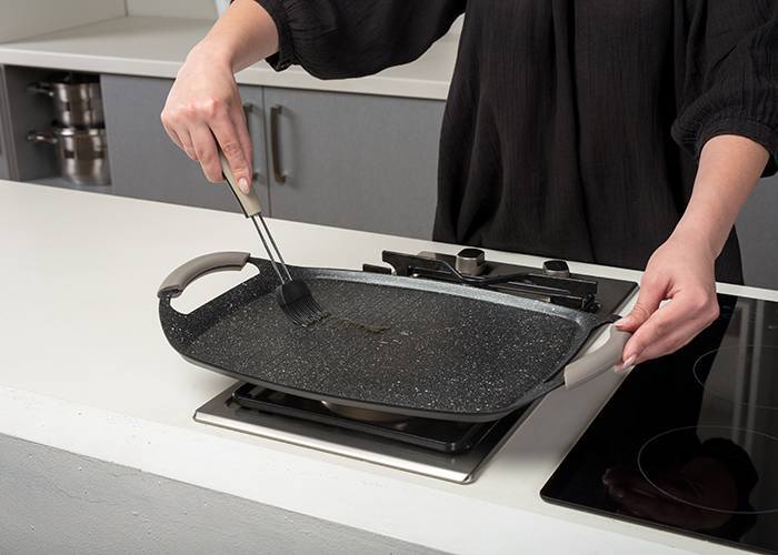 Γκριλιέρα-πιατέλα Funtzio με αντικολλητική επίστρωση stone 47cm