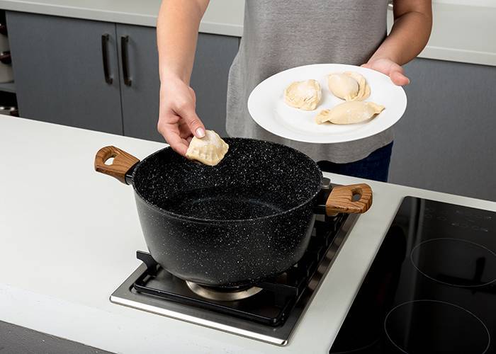 Φόρμα-πρέσα πλαστική για πιτάκια Misty 18cm