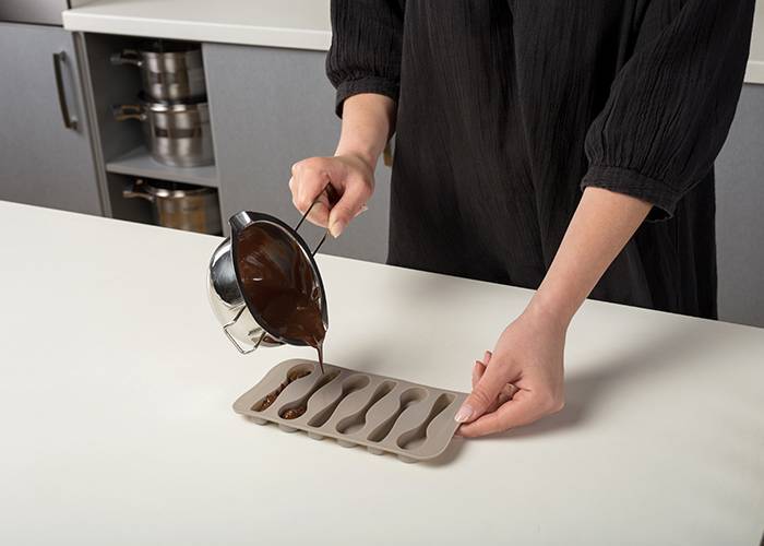 Φόρμα σιλικόνης για σοκολατάκια και παγάκια Misty 21cm