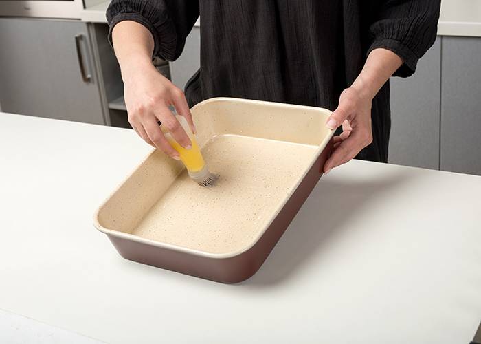 Πινέλο σιλικόνης με δοχείο Misty 11.5cm