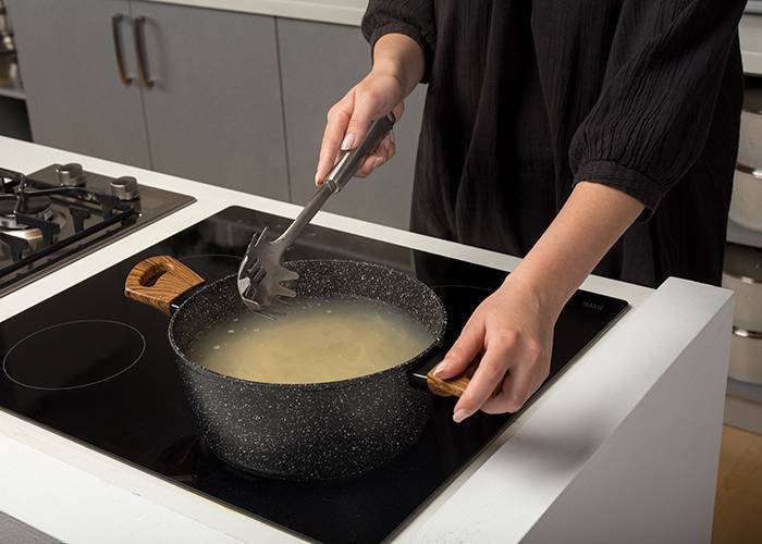 Ανοξείδωτη κουτάλα ζυμαρικών Acer 32.5cm