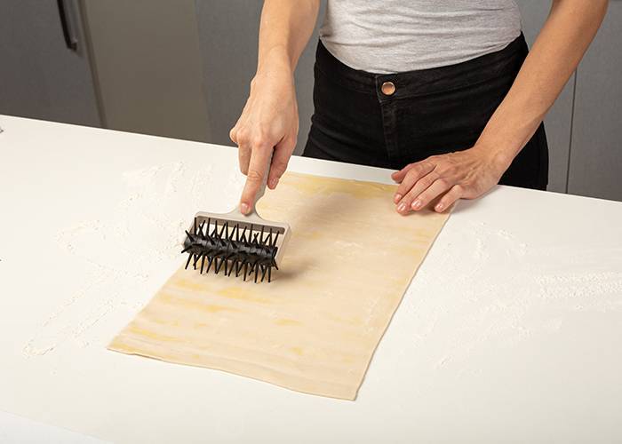 Ρολό διάτρησης ζύμης-σφολιάτας  Misty 21.5cm