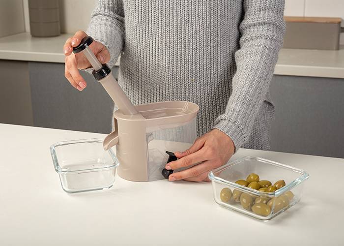 Συσκευή αφαίρεσης κουκουτσιών για κεράσια και ελιές Misty 19cm