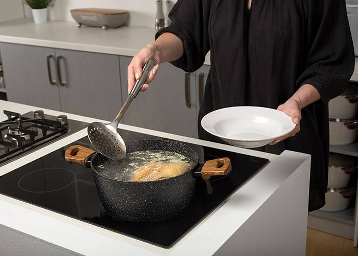 Ανοξείδωτη κουτάλα τρυπητή Acer 34cm