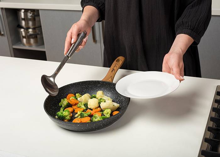 Ανοξείδωτη κουτάλα ρηχή Acer 33cm