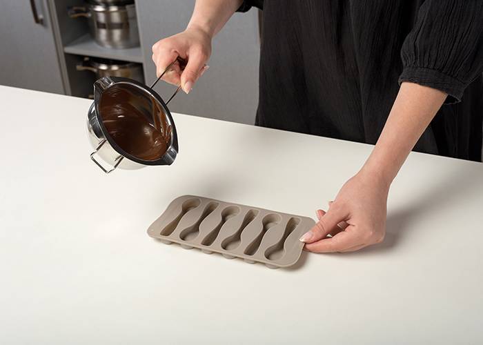 Φόρμα σιλικόνης για σοκολατάκια και παγάκια Misty 21cm