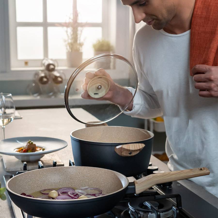 ESTIA ΤΗΓΑΝΙ EARTH ΑΝΤΙΚΟΛΛΗΤΙΚΟ ΠΡΕΣΣΑΡΙΣΤΟΥ ΑΛΟΥΜΙΝΙΟΥ 20cm